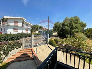 Appartamento in Vendita a Caltagirone, 105'000€, 119 m²