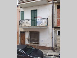 Casa Indipendente in Vendita a Grammichele, 45'000€, 170 m²