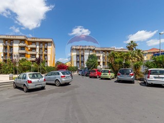 Quadrilocale in Vendita a Paternò, 105'000€, 110 m²
