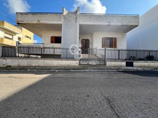 Villa in Vendita a Galatina, 290'000€, 280 m²