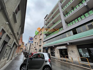 Immobile commerciale in Affitto a Campobasso, 500€, 60 m²