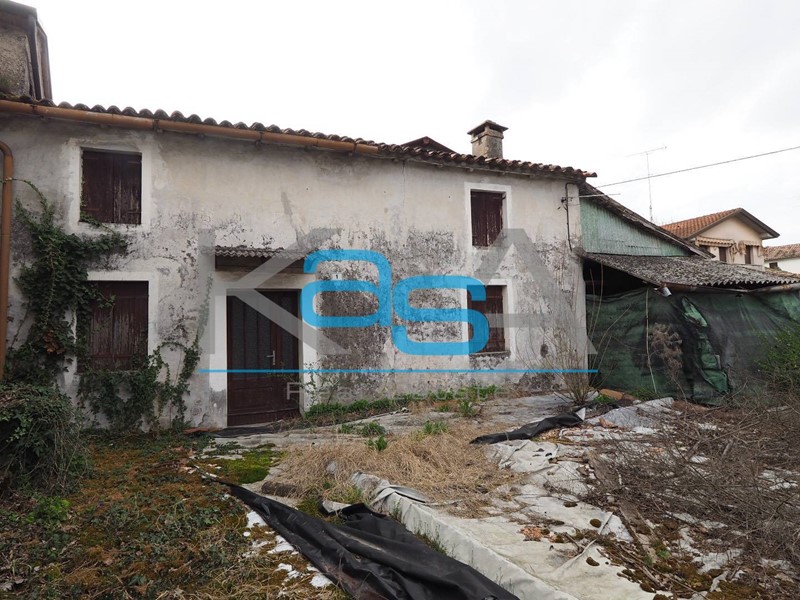 Quadrilocale in Vendita a Vazzola, 25'000€, 80 m²