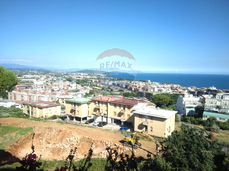 Quadrilocale in Vendita a Formia, 219'000€, 118 m²
