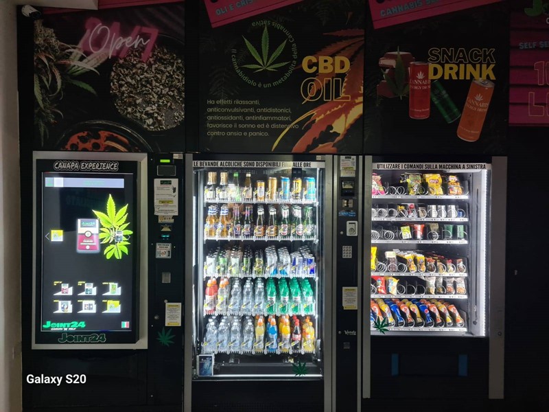 Attività commerciale in Affitto a Agropoli, 700€, 40 m²