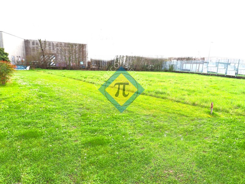 Terreno edificabile in Vendita a Pordenone, 65'000€, 1290 m²