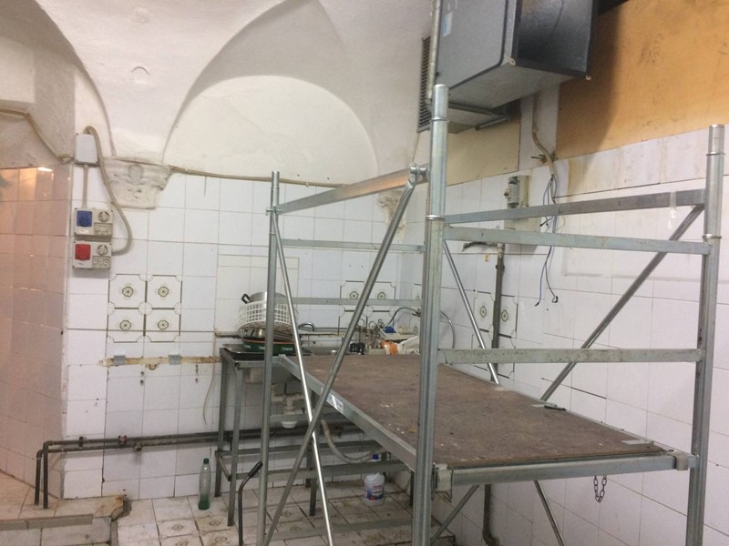 Attività commerciale in Affitto a Pisa, 1'000€, 50 m²