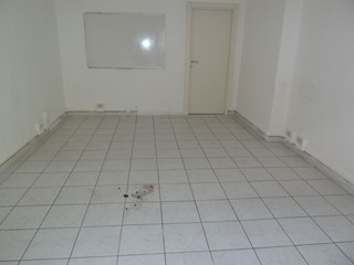 Attività commerciale in Affitto a Pisa, 600€, 50 m²