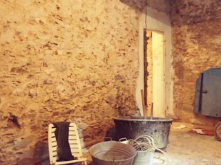 Casa Indipendente in Vendita a Calci, 210'000€, 500 m²