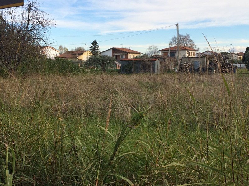 Terreno agricolo in Vendita a Cascina, 15'000€, 1220 m²