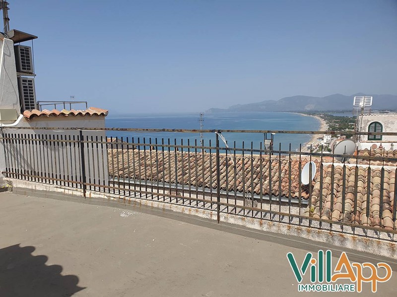 Appartamento in Vendita a Sperlonga, 649'000€, 100 m²