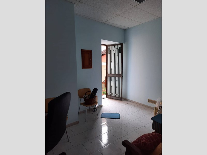 Quadrilocale in Vendita a Paternò, 60'000€, 100 m²