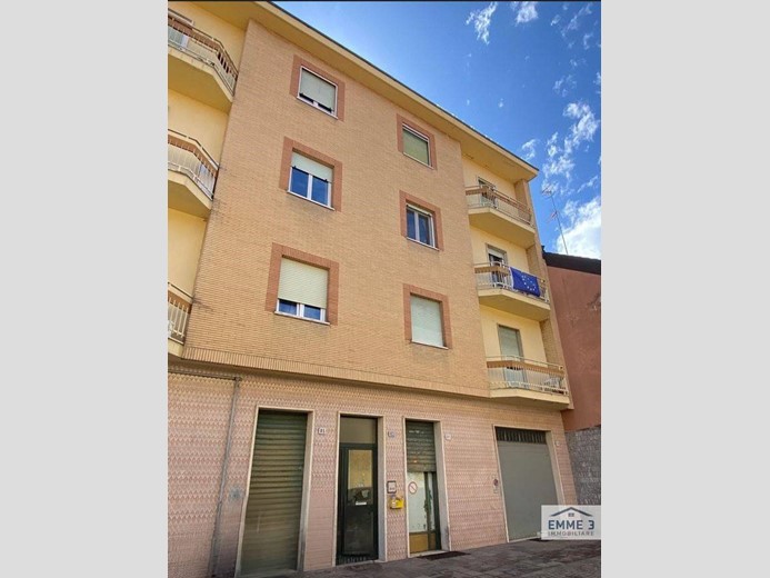 Trilocale in Vendita a Alessandria, 72'000€, 95 m²