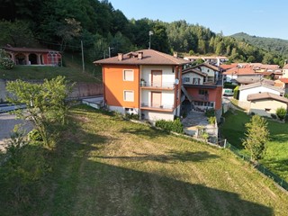 Casa Indipendente in Vendita a Roccaforte Mondovì, 125'000€, 160 m²