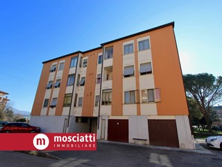 Appartamento in Vendita a Matelica, 68'000&euro;, 110 m²