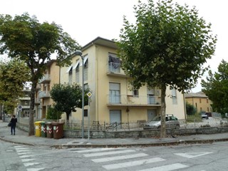 Appartamento in Vendita a Matelica, 85'000&euro;, 100 m²