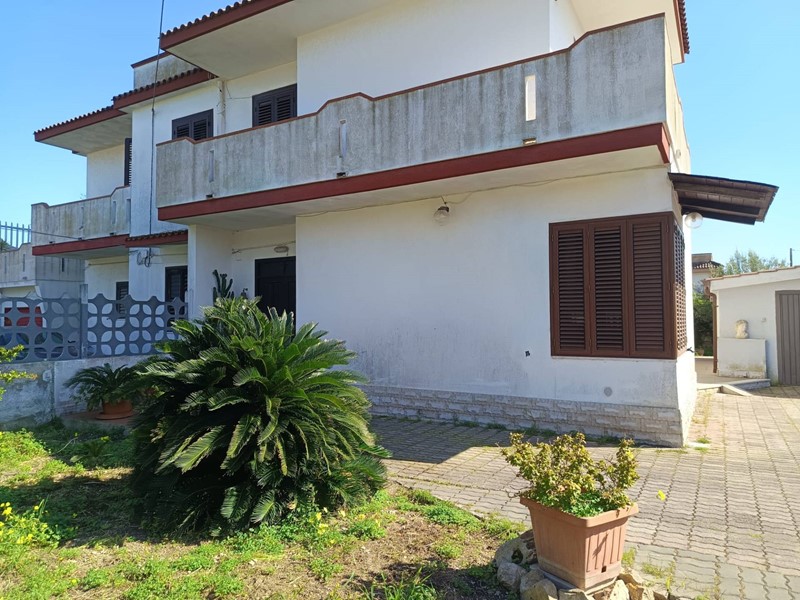 Appartamento in Vendita a Leporano, 160'000€, 170 m²