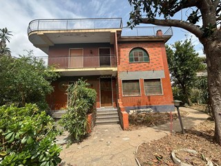 Villa in Vendita a Roccapiemonte, 429'000&euro;, 482 m²