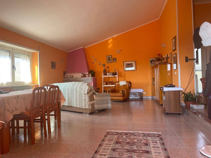 Villa in Vendita a Segni, 279'000&euro;, 225 m²