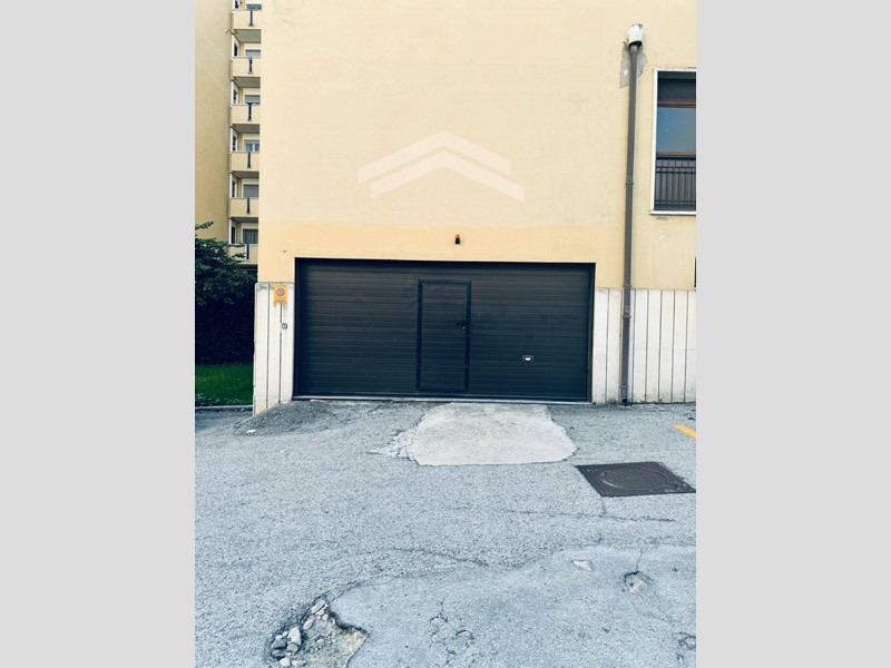 Box in Vendita a Campobasso, 40'000€, 40 m²
