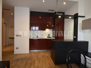 Trilocale in Affitto a Milano, 70 m²