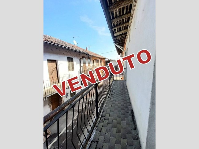 Trilocale in Vendita a Fara Gera d'Adda, 75'000&euro;, 90 m²