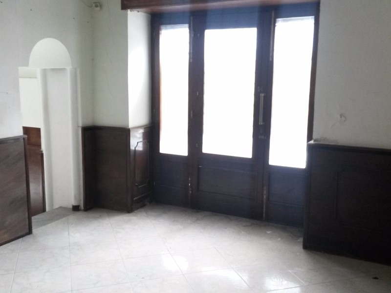 Immobile commerciale in Affitto a Ottaviano, 55'000€, 40 m²