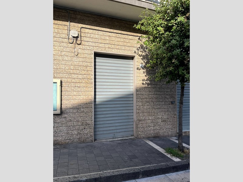 Immobile commerciale in Affitto a Ottaviano, 330€, 30 m²