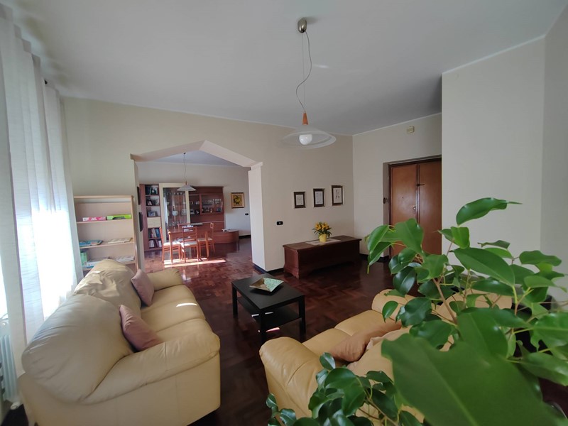 Appartamento in Vendita a Frosinone, 165'000€, 180 m²