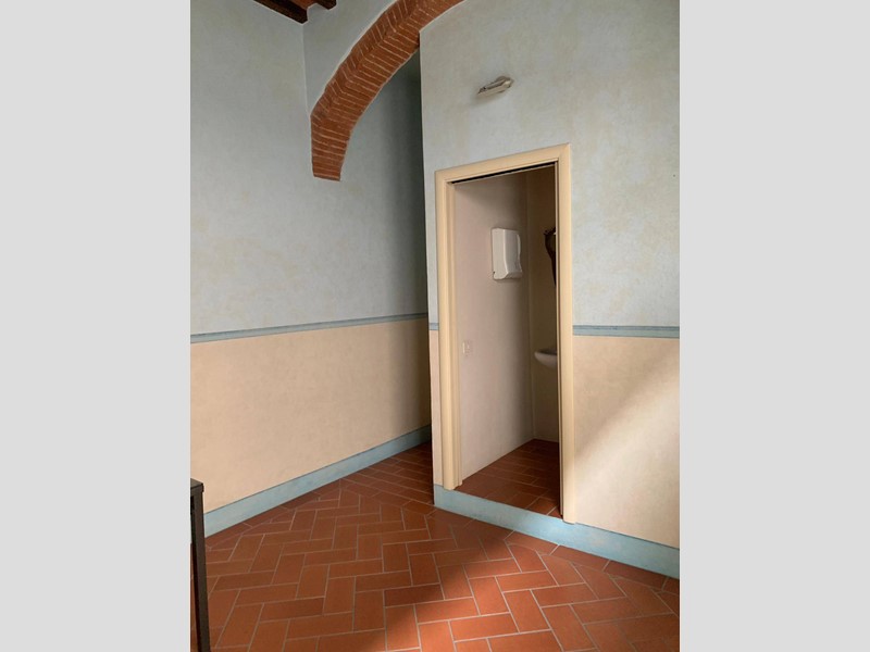 Ufficio in Affitto a Santa Croce sull'Arno, 250€, 20 m²