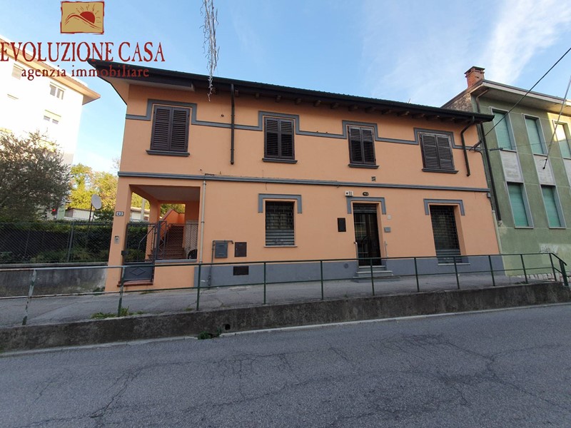 Ufficio in Vendita a Monfalcone, 73'000€, 74 m²