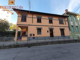 Ufficio in Vendita a Monfalcone, 73'000€, 74 m²