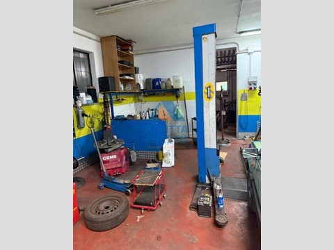 Laboratorio in Affitto a San Miniato, 1'300€, 180 m²