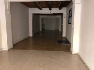 Attività commerciale in Affitto a Empoli, 900&euro;, 100 m²