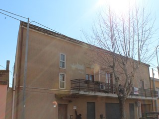 Quadrilocale in Vendita a Sardara, 97'000€, 158 m²