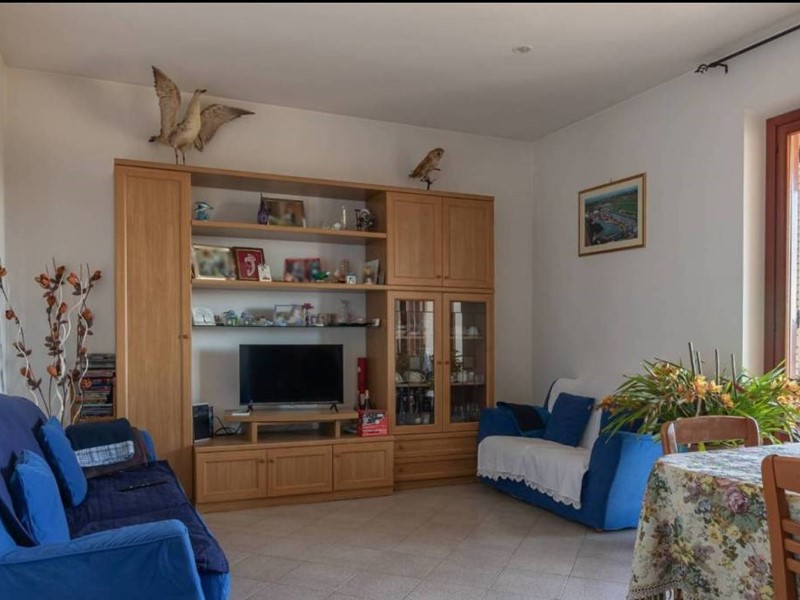 Appartamento in Vendita a Monterubbiano, 158'000€, 180 m²