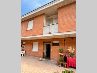 Villetta a schiera in Vendita a Monte Vidon Corrado, 103'000€, 145 m²