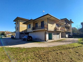 Appartamento in Vendita a Ceccano, 95'000€, 130 m²