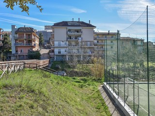 Appartamento in Vendita a Venarotta, 69'000&euro;, 76 m²