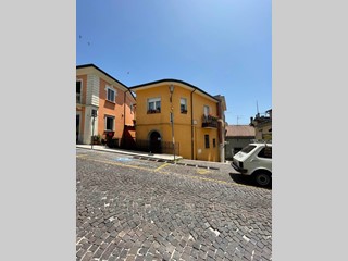 Quadrilocale in Vendita a Ariano Irpino, 48'000&euro;, 100 m²