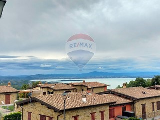Trilocale in Vendita a Passignano sul Trasimeno, 100'000€, 72 m²