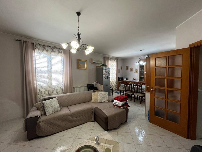 Appartamento in Vendita a Castelvetrano, 69'000&euro;, 100 m²