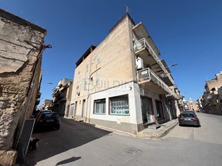 Appartamento in Vendita a Castelvetrano, 69'000&euro;, 100 m²