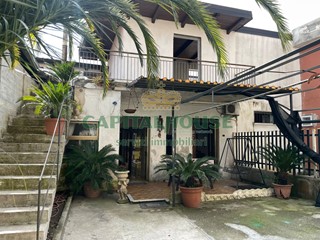 Casa Semi Indipendente in Vendita a San Gennaro Vesuviano, 180'000€, 200 m²