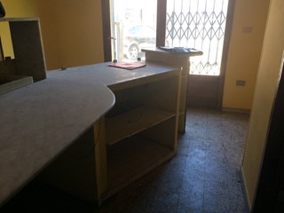 Attività commerciale in Affitto a Calci, 1'700€, 120 m²