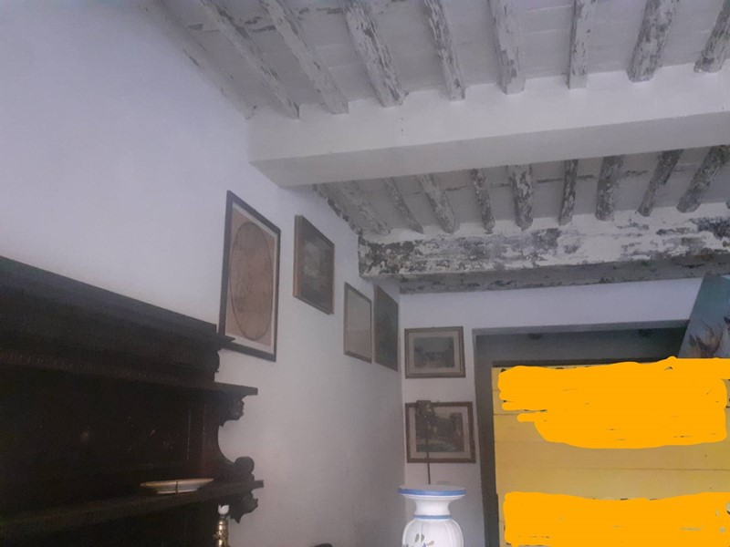 Attività commerciale in Vendita a Lucca, 295'000€, 200 m²