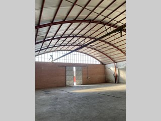 Capannone in Affitto a Solarolo, 900€, 600 m²
