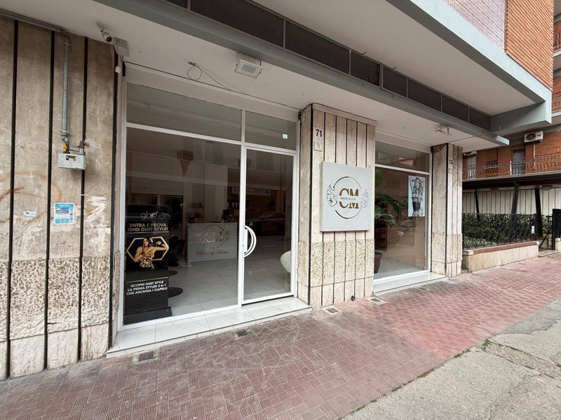 Negozio in Vendita a Caserta, 145'000€, 70 m²