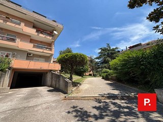 Quadrilocale in Vendita a Caserta, 100 m²