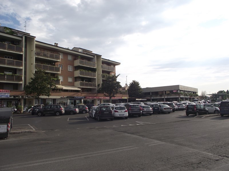 Immobile commerciale in Vendita a Roma, 750'000€, 250 m²