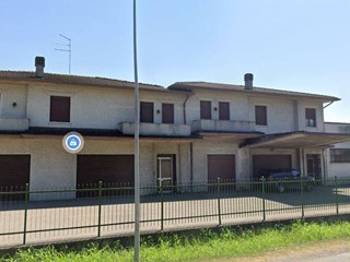 Attività commerciale in Vendita a Curtatone, 500'000&euro;, 820 m²